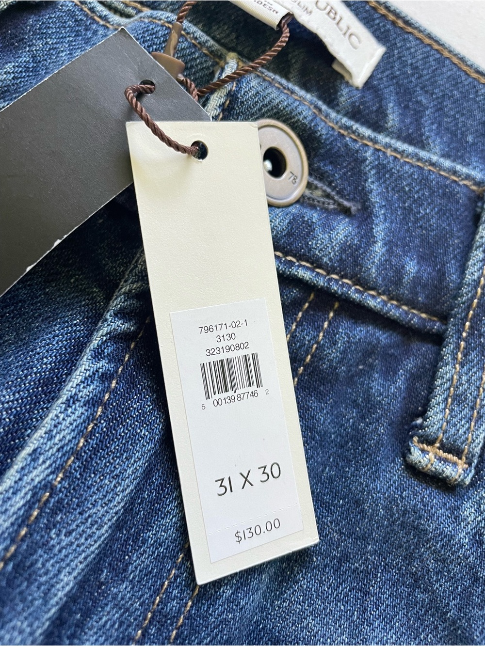 Banana Republic Men's Straight Jeans in Dark Blue Denim 31x30 - Picture 4 of 10